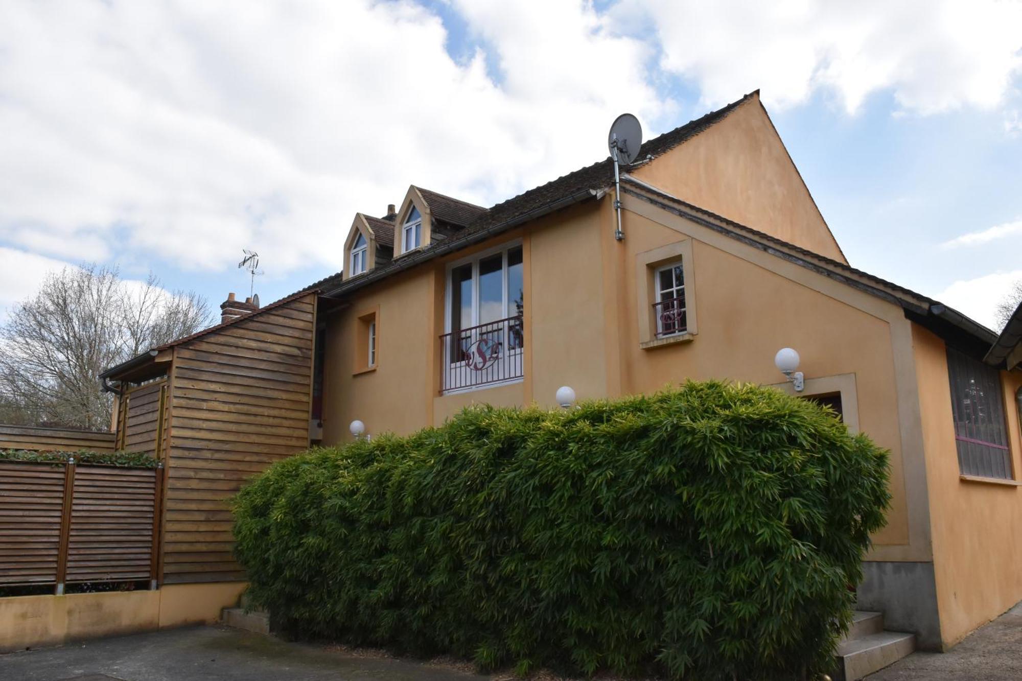 Appartements Et Chambres Le Vaumurier De Saint Lambert Exterior photo