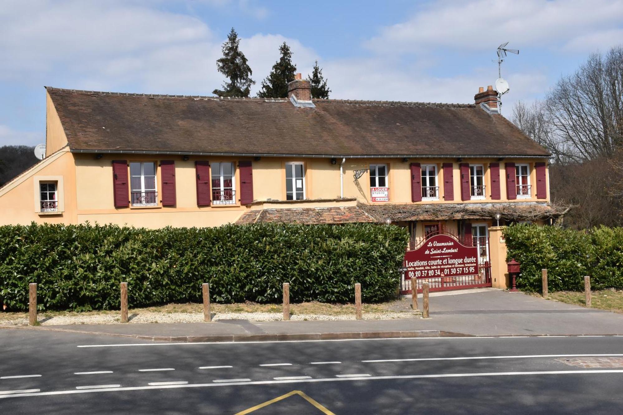 Appartements Et Chambres Le Vaumurier De Saint Lambert Exterior photo